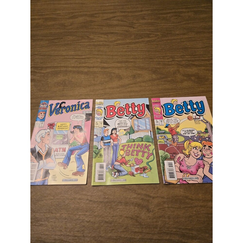 Lot Of 3 ARCHIE COMICS 2004 BETTY #139, 140 With Veronica #132 2002